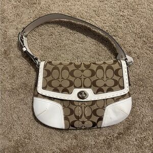 Coach Biege & White Shoulder Bag!